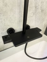 Душевая стойка AltroBagno Lamberto AltroBagnoLamberto030418MB матовая черная Душевая стойка AltroBagno Lamberto AltroBagnoLamberto030418MB матовая черная