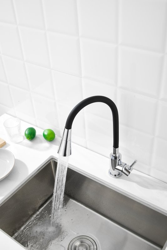 Смеситель для кухни BELZ B809 B74809 с гибким изливом, хром
