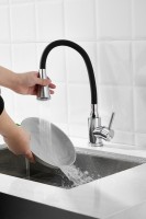 Смеситель для кухни BELZ B809 B74809 с гибким изливом, хром Смеситель для кухни BELZ B809 B74809 с гибким изливом, хром