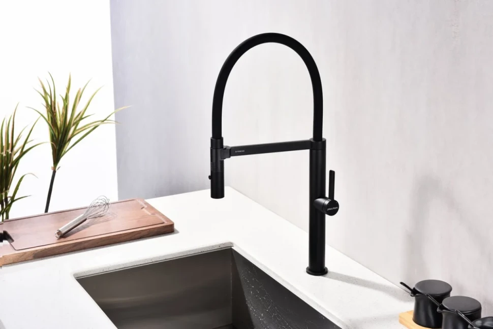Смеситель для кухни Paulmark Leader Le214101-AN с гибким изливом, антрацит