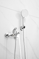 Смеситель для ванны с душем BELZ B713 B61713 хром Смеситель для ванны с душем BELZ B713 B61713 хром