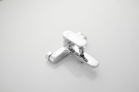 Смеситель для ванны с душем BELZ B713 B61713 хром Смеситель для ванны с душем BELZ B713 B61713 хром