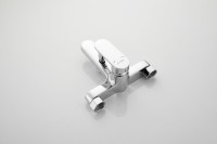 Смеситель для ванны с душем BELZ B713 B61713 хром Смеситель для ванны с душем BELZ B713 B61713 хром