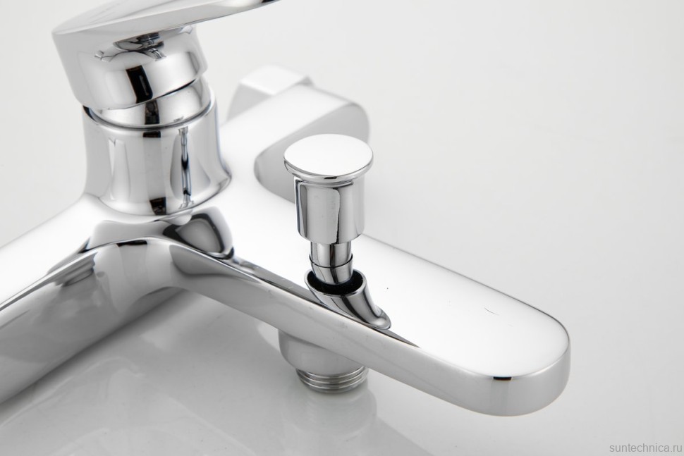 Смеситель для ванны с душем BELZ B713 B61713 хром