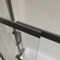 Шторка на ванну BelBagno Luce VF-11-80/145-C-NERO профиль матовый черный, стекло прозрачное