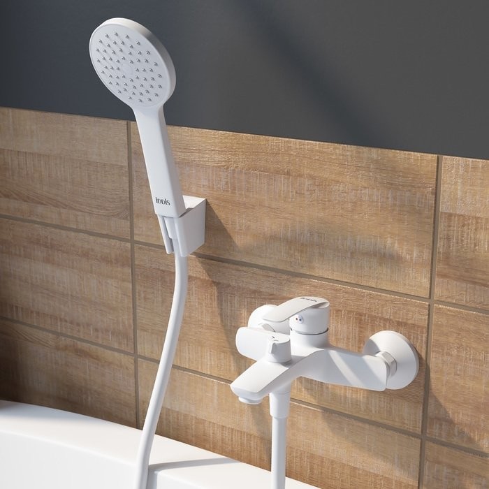 Смеситель для ванны с душем IDDIS Ray RAYWT02i02