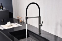 Смеситель для кухни Paulmark Leader Le214101-GM с гибким изливом, вороненая сталь