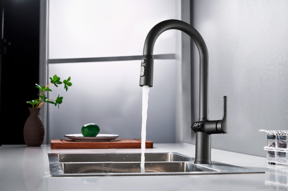 Смеситель для кухни ESKO K15B LED черный