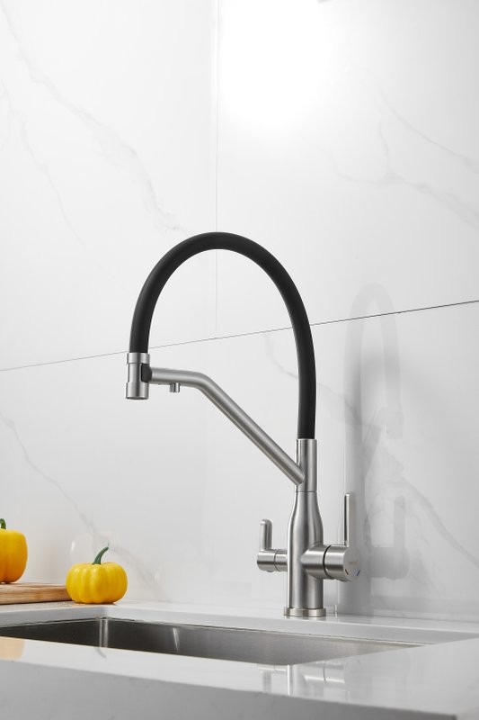 Смеситель для кухни BELZ B815 B78815-1 с гибким изливом, сатин