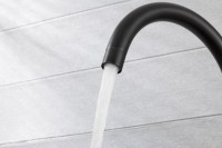 Комплект Мойка GranFest Practik P-980 KL черный + Смеситель Frap F40899-4 черный + Измельчитель Bort Titan Max Power FullControl