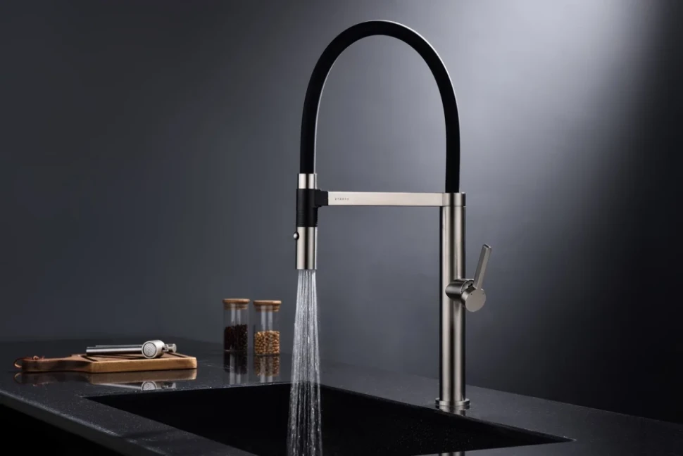 Смеситель для кухни Paulmark Leader Le214101-BS с гибким изливом, брашированная сталь