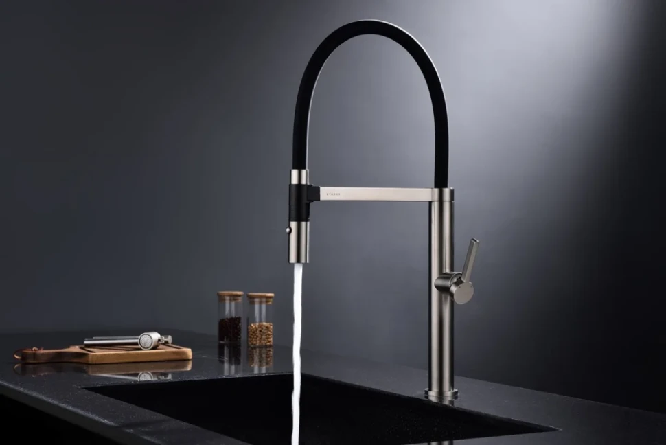 Смеситель для кухни Paulmark Leader Le214101-BS с гибким изливом, брашированная сталь