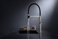 Смеситель для кухни Paulmark Leader Le214101-BS с гибким изливом, брашированная сталь