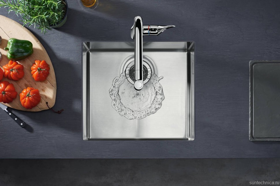 Комплект Смеситель Hansgrohe Metris M71 14834000 хром + Фартук черный