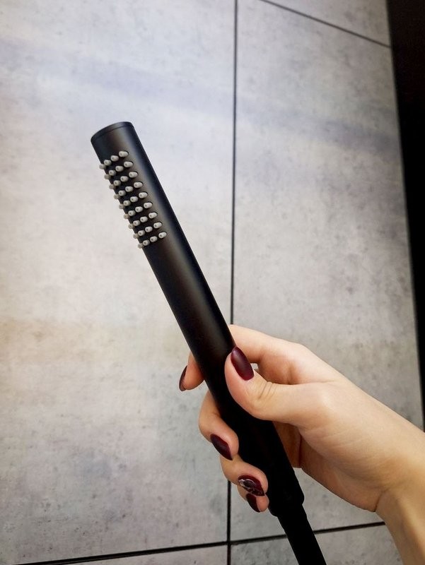 Душевая стойка AltroBagno Metropoli 030422 NeOp матовая черная