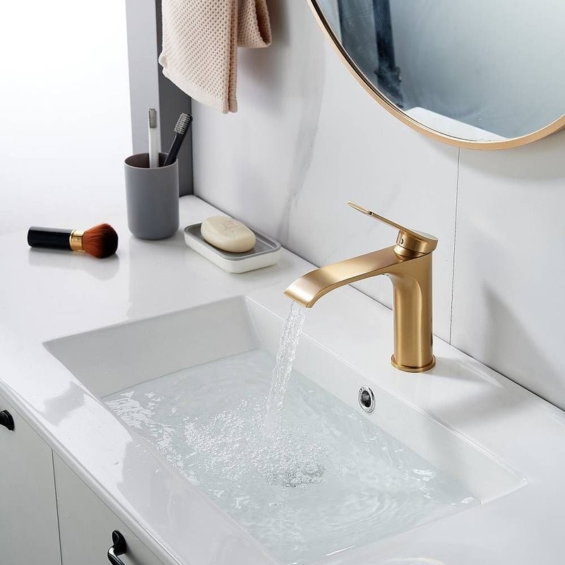 Смеситель для раковины Shevanik S4101G, золотой сатин