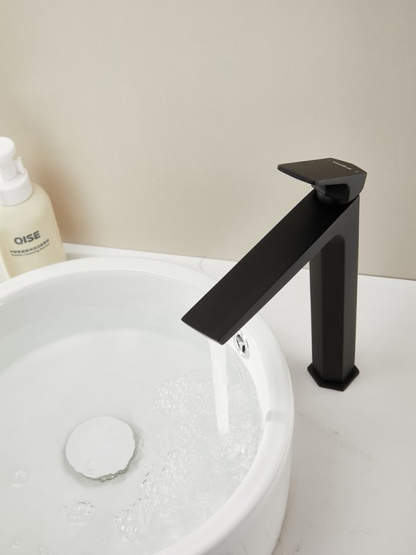 Смеситель для раковины Haiba HB11726-7 черный