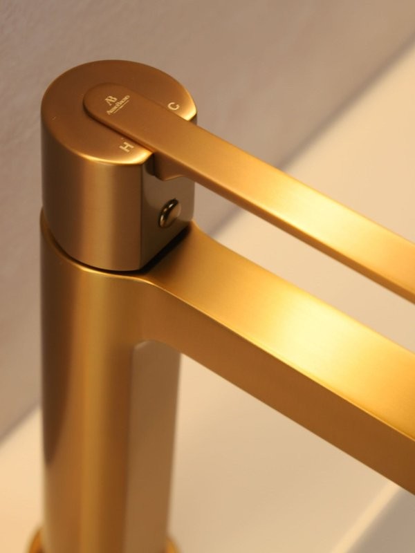 Смеситель для раковины AltroBagno Unione AltroBagnoUnione0138BC матовая медь