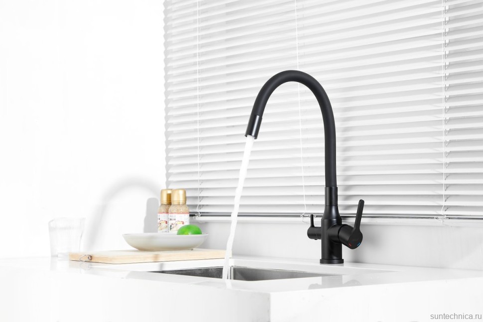 Смеситель для кухни BELZ B814 B76814-7 с гибким изливом, черный