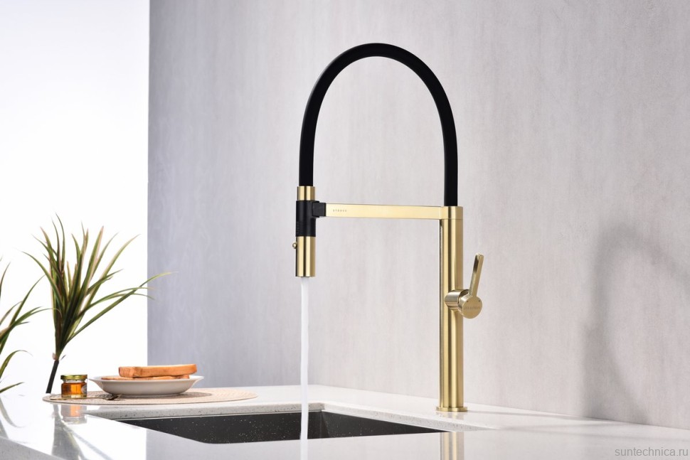 Смеситель для кухни Paulmark Leader Le214101-LG с гибким изливом, светлое золото