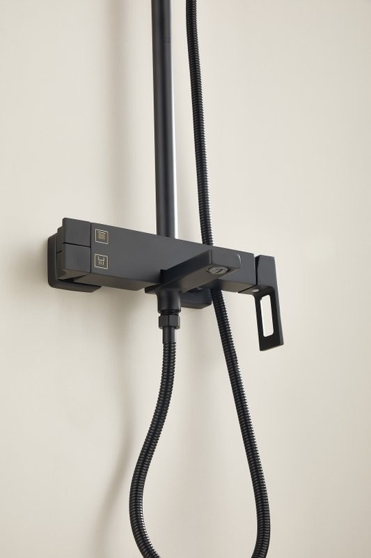 Душевая стойка BELZ B658 B24658-7 матовая черная