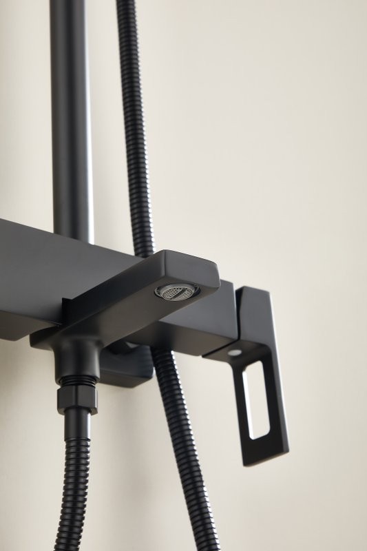 Душевая стойка BELZ B658 B24658-7 матовая черная