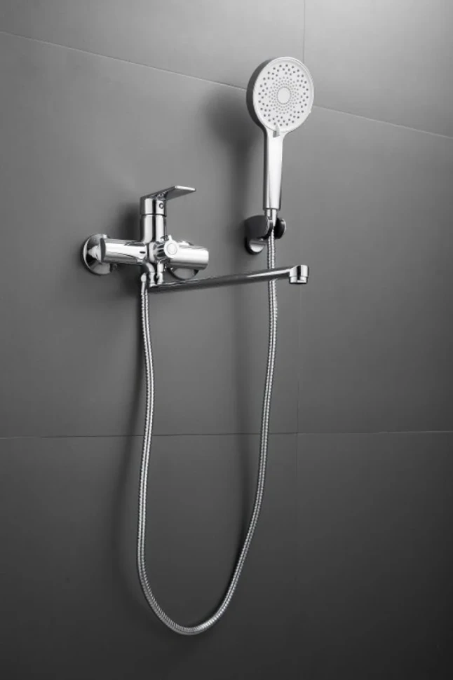 Смеситель с длинным изливом для ванны BELZ B679 B22679 хром