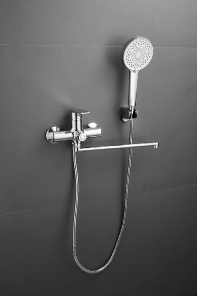 Смеситель с длинным изливом для ванны BELZ B679 B22679 хром