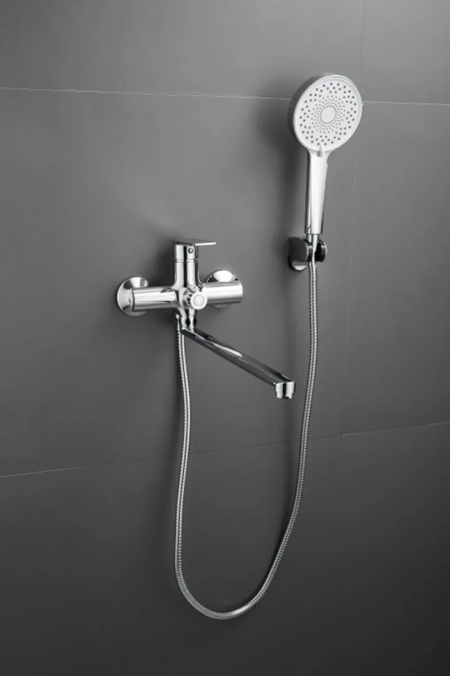 Смеситель с длинным изливом для ванны BELZ B679 B22679 хром