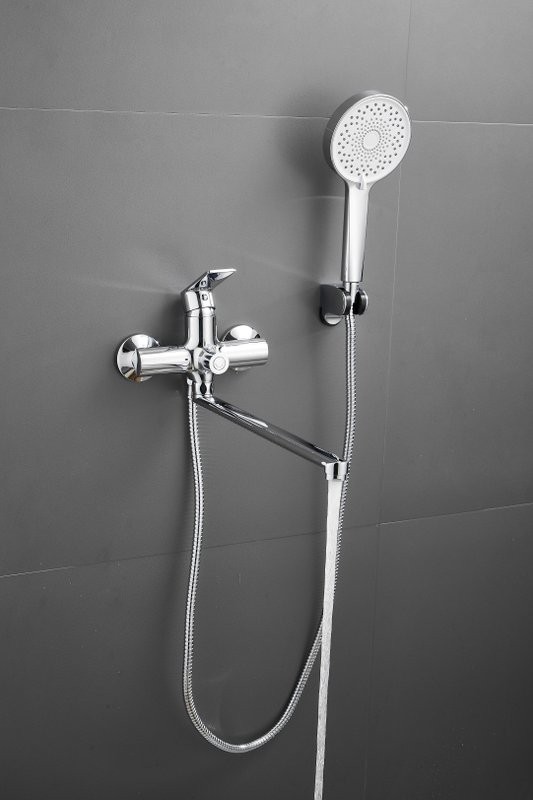 Смеситель с длинным изливом для ванны BELZ B679 B22679 хром