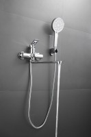 Смеситель с длинным изливом для ванны BELZ B679 B22679 хром