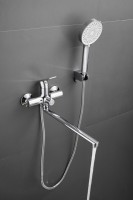 Смеситель с длинным изливом для ванны BELZ B679 B22679 хром