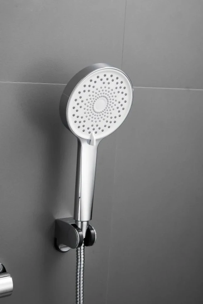 Смеситель с длинным изливом для ванны BELZ B679 B22679 хром