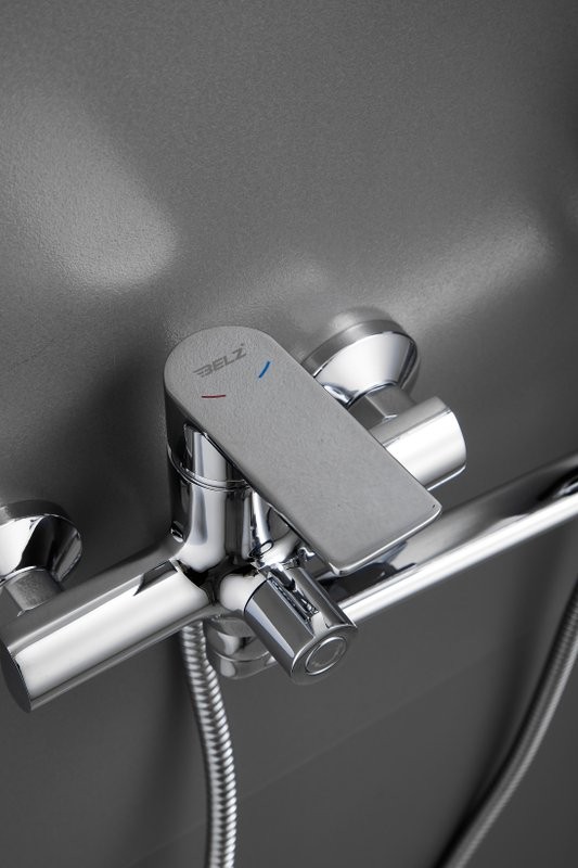 Смеситель с длинным изливом для ванны BELZ B679 B22679 хром