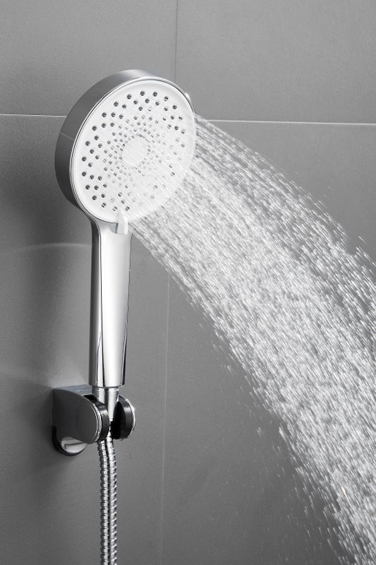 Смеситель с длинным изливом для ванны BELZ B679 B22679 хром