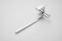 Смеситель с длинным изливом для ванны BELZ B679 B22679 хром