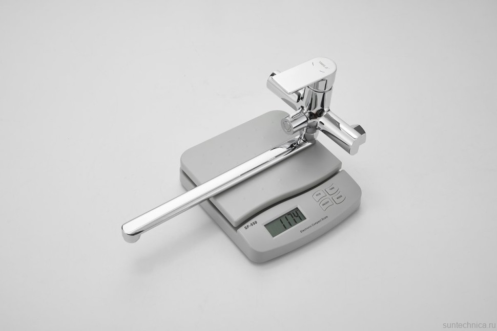 Смеситель с длинным изливом для ванны BELZ B679 B22679 хром