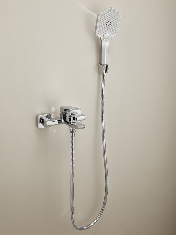 Смеситель для ванны с душем Haiba HB60726 хром