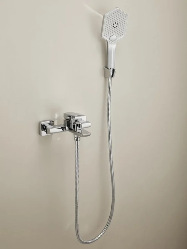 Смеситель для ванны с душем Haiba HB60726 хром