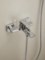 Смеситель для ванны с душем Haiba HB60726 хром Смеситель для ванны с душем Haiba HB60726 хром