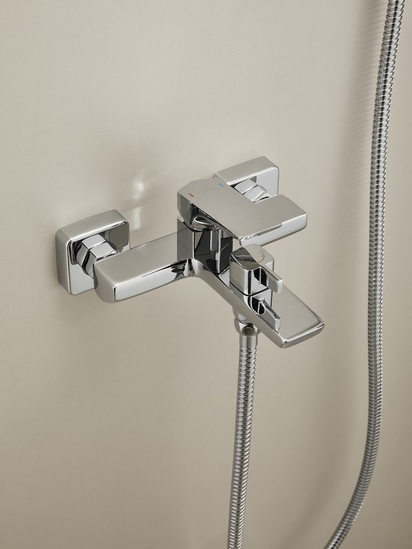 Смеситель для ванны с душем Haiba HB60726 хром