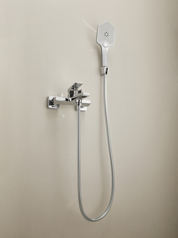 Смеситель для ванны с душем Haiba HB60726 хром