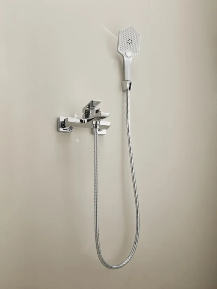 Смеситель для ванны с душем Haiba HB60726 хром