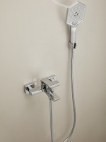 Смеситель для ванны с душем Haiba HB60726 хром Смеситель для ванны с душем Haiba HB60726 хром