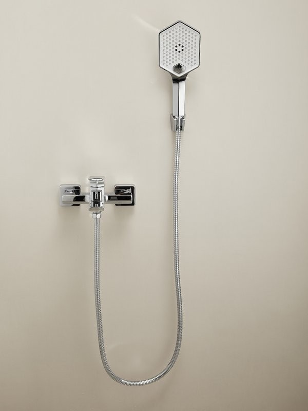 Смеситель для ванны с душем Haiba HB60726 хром