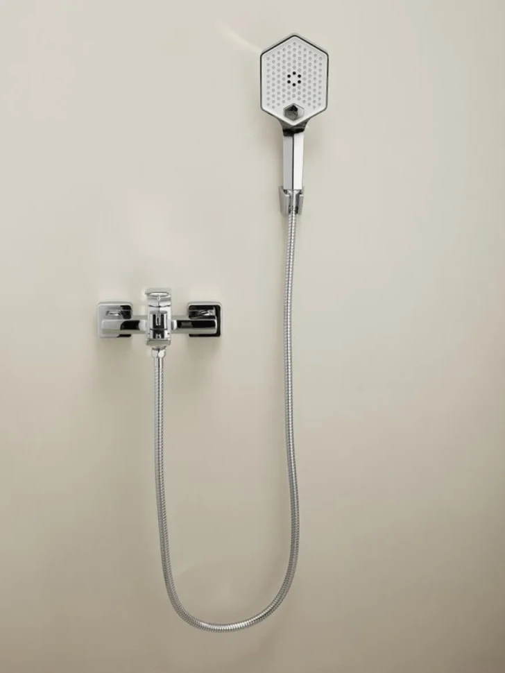 Смеситель для ванны с душем Haiba HB60726 хром