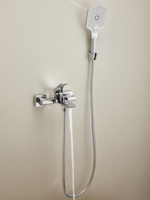 Смеситель для ванны с душем Haiba HB60726 хром