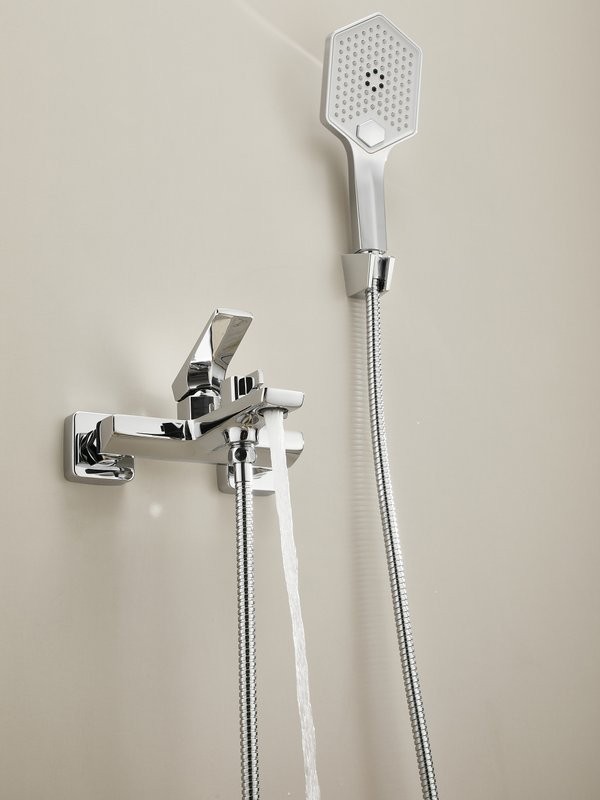 Смеситель для ванны с душем Haiba HB60726 хром