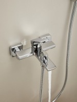 Смеситель для ванны с душем Haiba HB60726 хром Смеситель для ванны с душем Haiba HB60726 хром