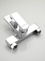 Смеситель для ванны с душем Haiba HB60726 хром Смеситель для ванны с душем Haiba HB60726 хром
